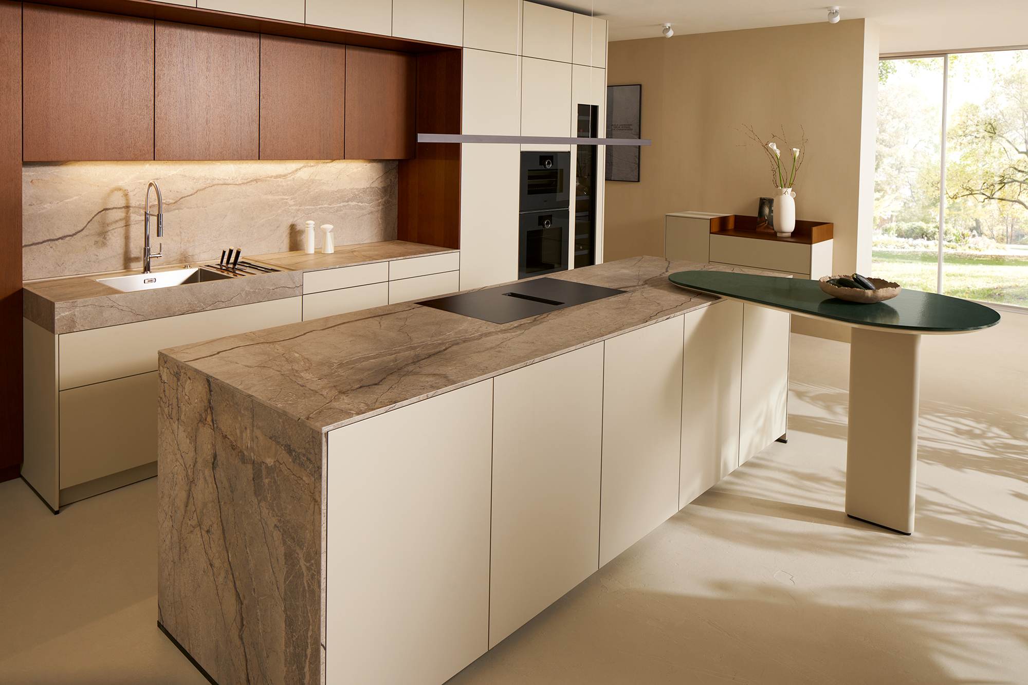 next125-nx240-mandelbeige-ambiente-01